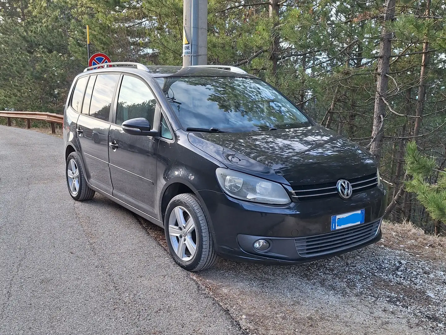 Volkswagen Touran Touran II 2010 1.4 tsi Comfortline ecofuel M 150cv Black - 1