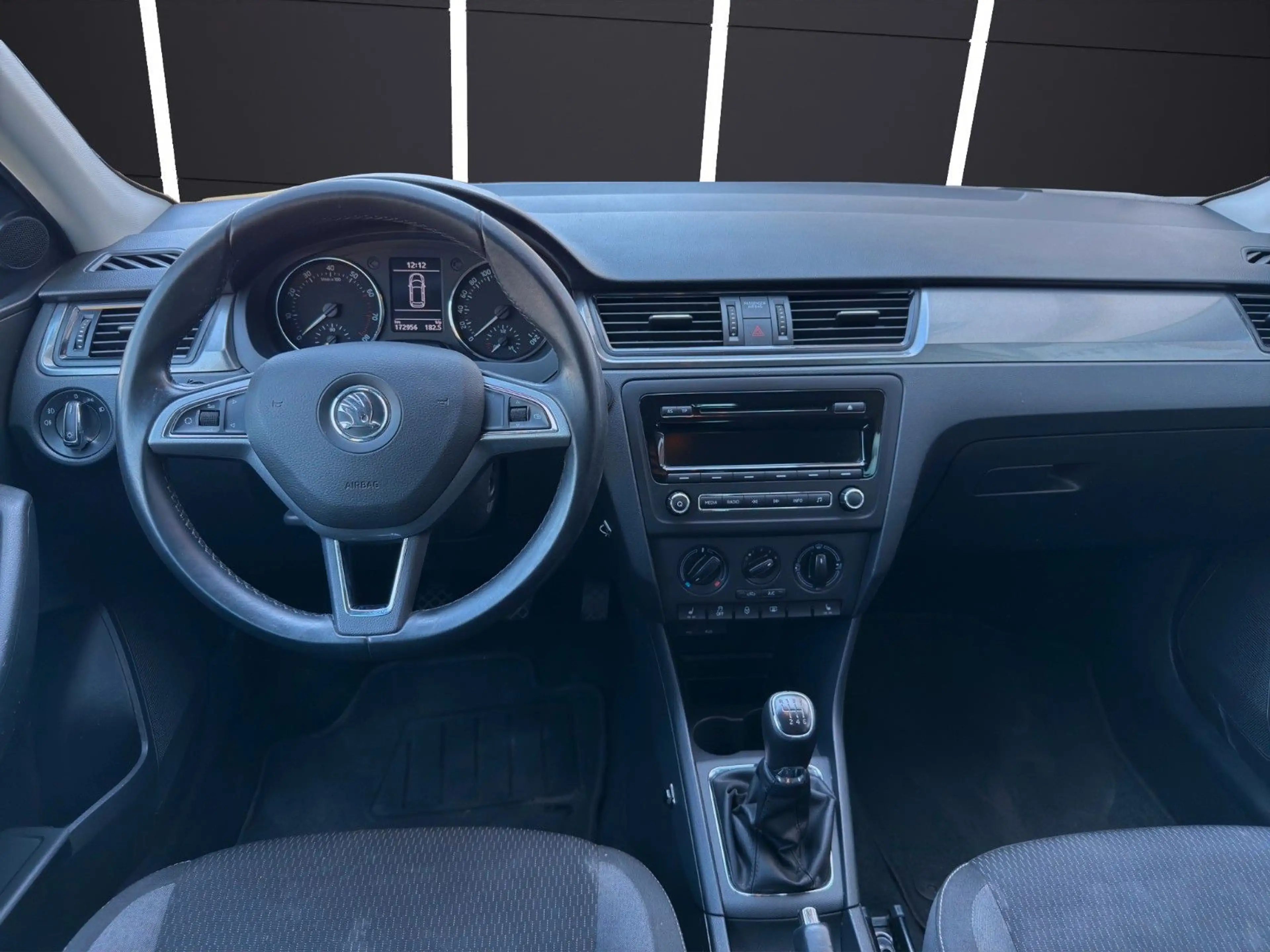 Skoda Rapid/Spaceback Spaceback Drive 1.Hand~PDC~Sitzheuzung~TOP — photo 14