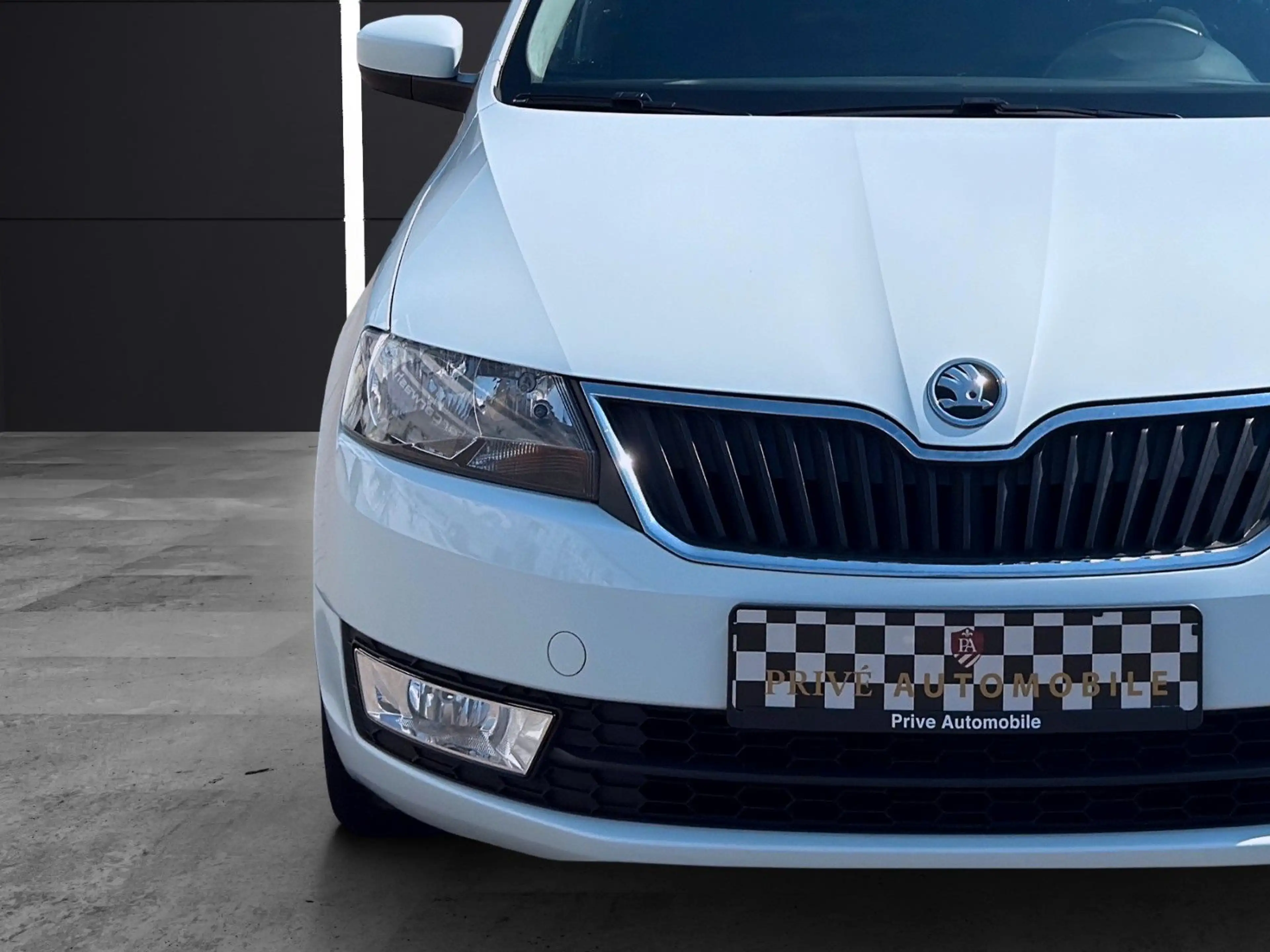 Skoda Rapid/Spaceback Spaceback Drive 1.Hand~PDC~Sitzheuzung~TOP — photo 3