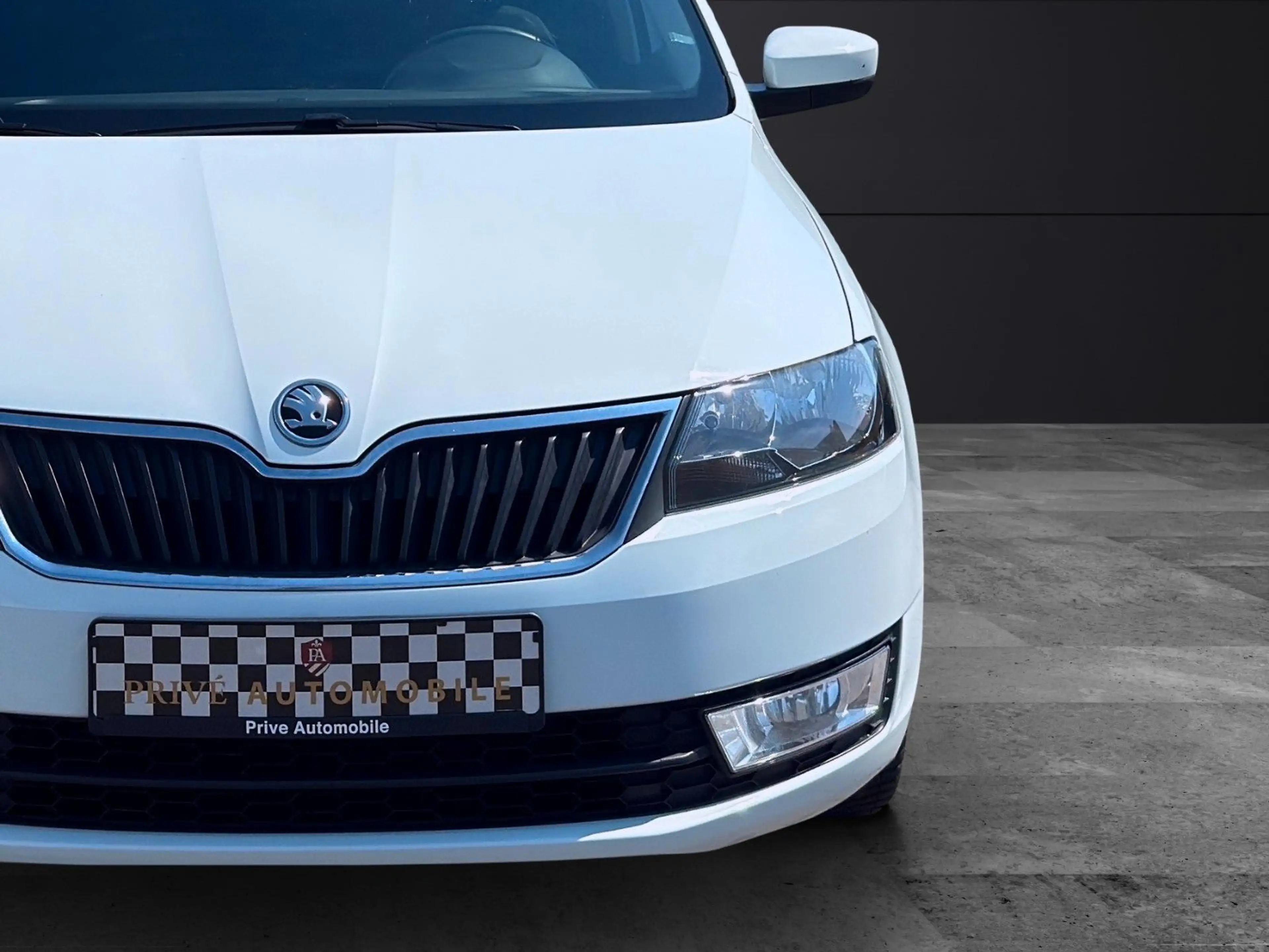 Skoda Rapid/Spaceback Spaceback Drive 1.Hand~PDC~Sitzheuzung~TOP — photo 5
