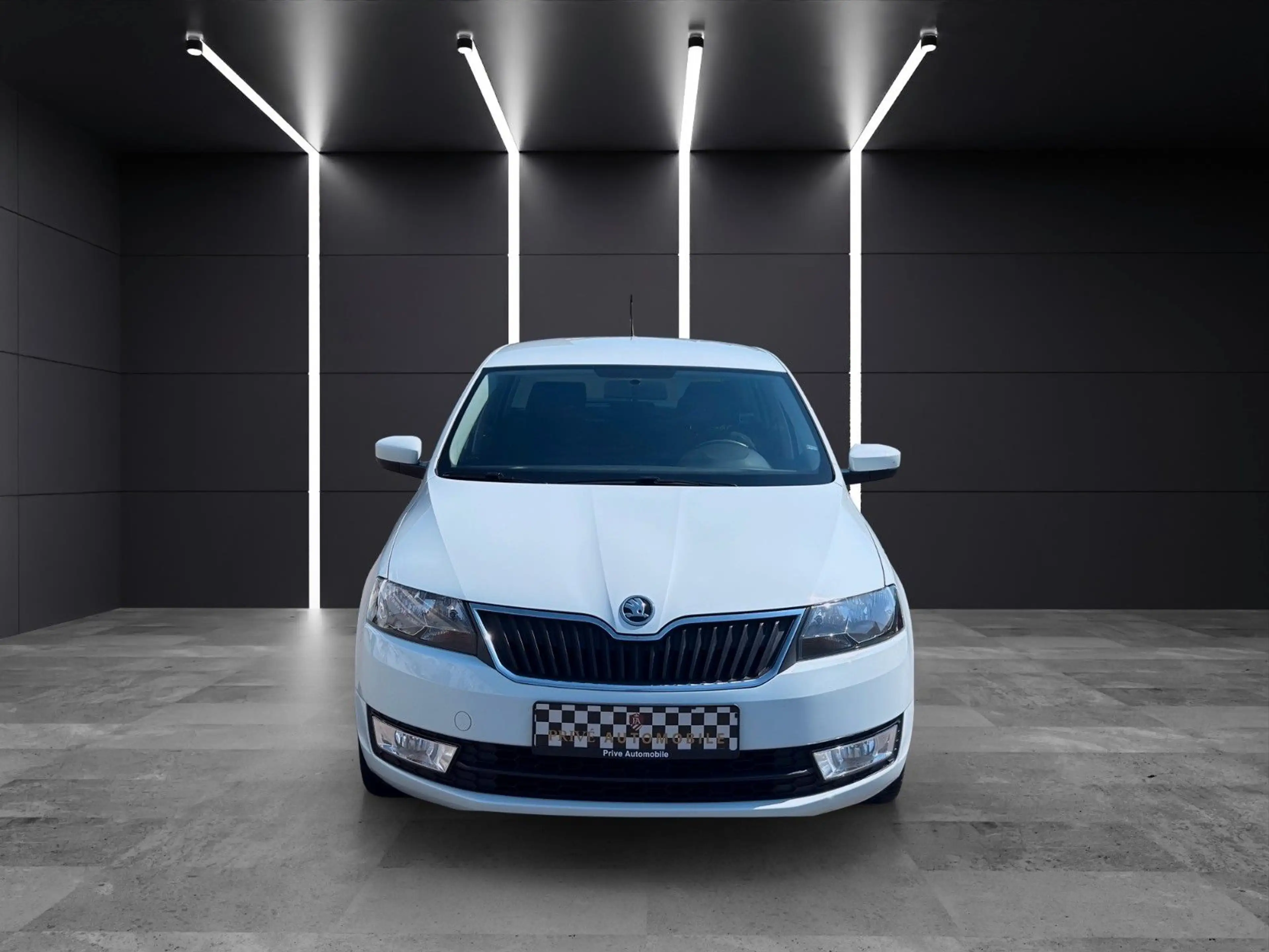 Skoda Rapid/Spaceback Spaceback Drive 1.Hand~PDC~Sitzheuzung~TOP — photo 4