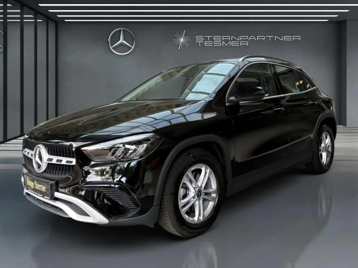 Mercedes-Benz GLA 180 +KAMERA+SHZ+LED+NAVI+KLIMAAUTOMATIK Schwarz - 1