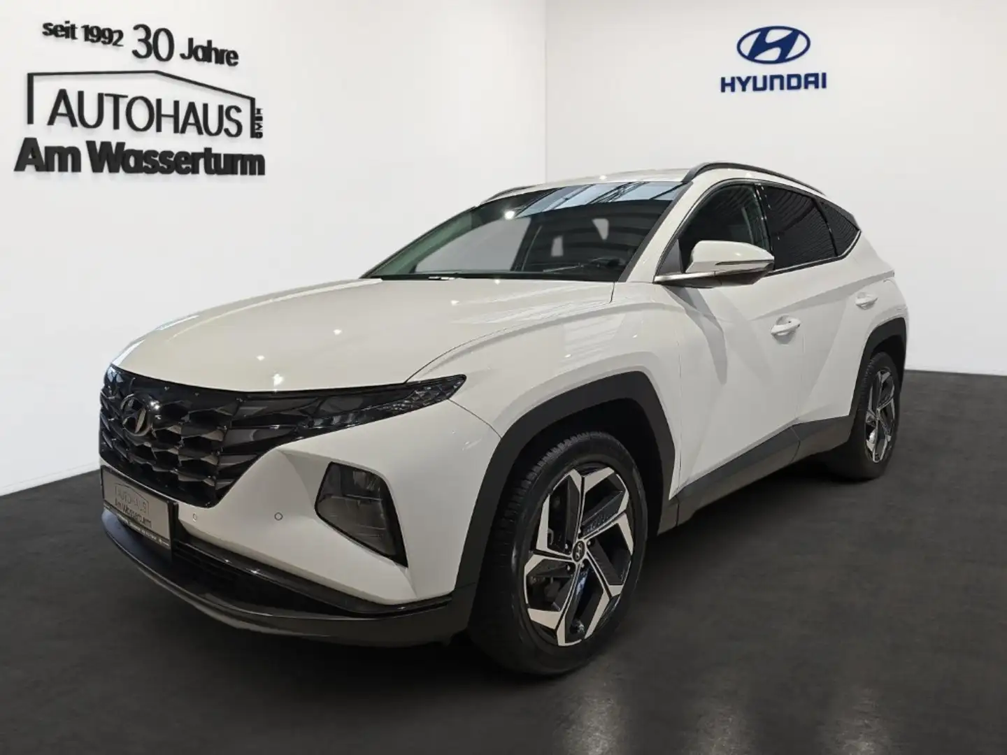Hyundai TUCSON 1.6 T-GDI PHEV 4WD Trend Assistenzpaket el.Heckkla Weiß - 1