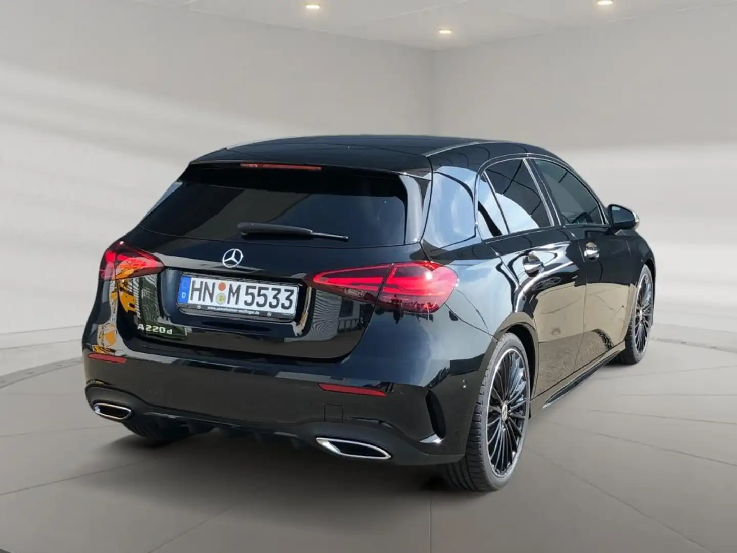 Mercedes-Benz A 220 d +AMGAdvancedPlus+Pano Fekete - 2