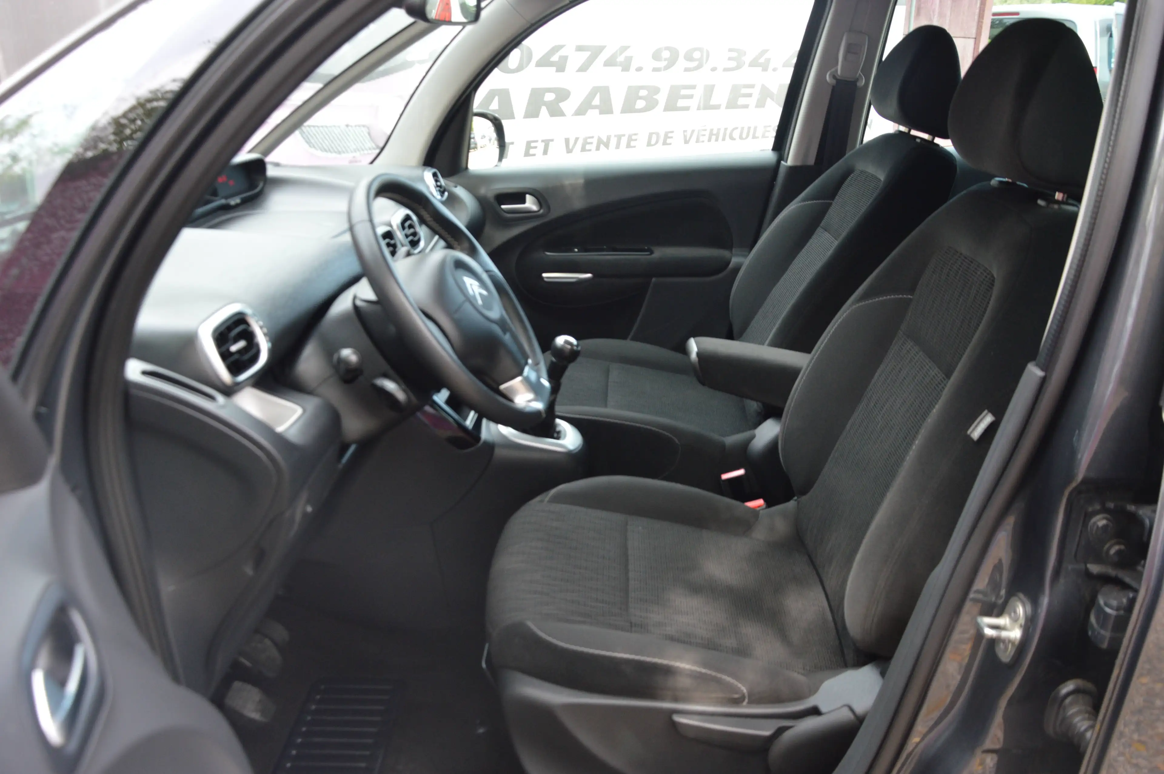 Citroen C3 Picasso 1.4 VTi Exclusive SENS AR CLIM CRUIS 25.147KM — photo 8