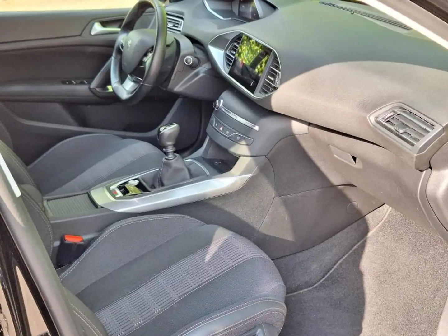 Peugeot 308 II GT Line Чёрный - 2