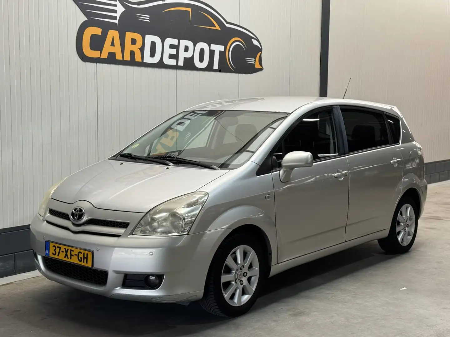 Toyota Verso 1.8 VVT-i Dynamic Nette wagen technish super Grijs - 1