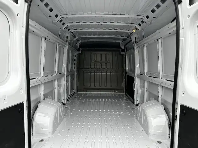Fiat Ducato view 17