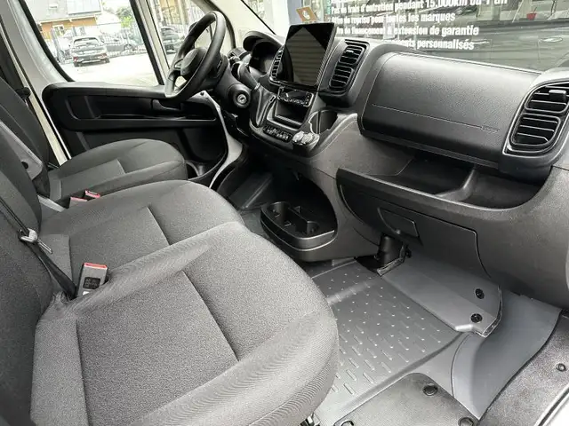 Fiat Ducato view 2