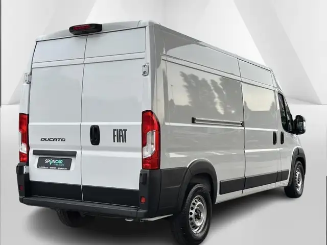 Fiat Ducato view 3