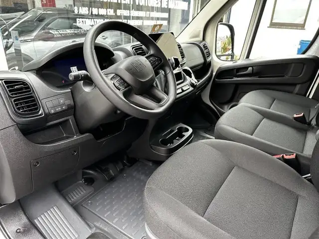 Fiat Ducato view 8