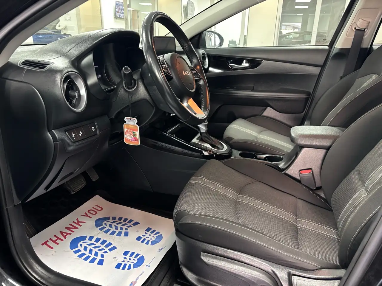 Kia Forte снимка Kia Forte