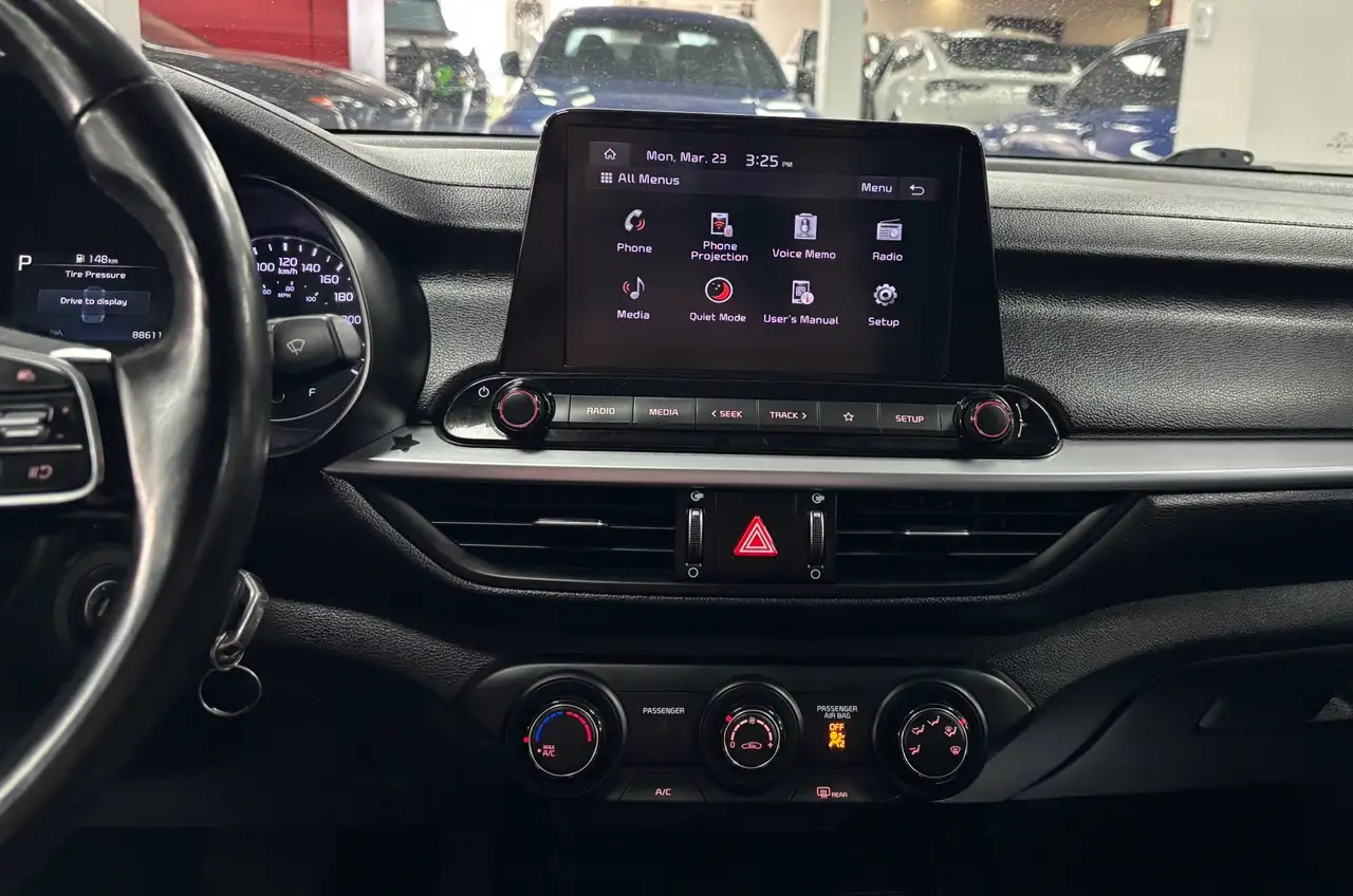 Kia Forte снимка Kia Forte