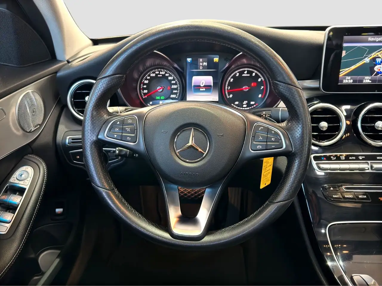 Mercedes-Benz C 200 Berline — photo 14 sur 36