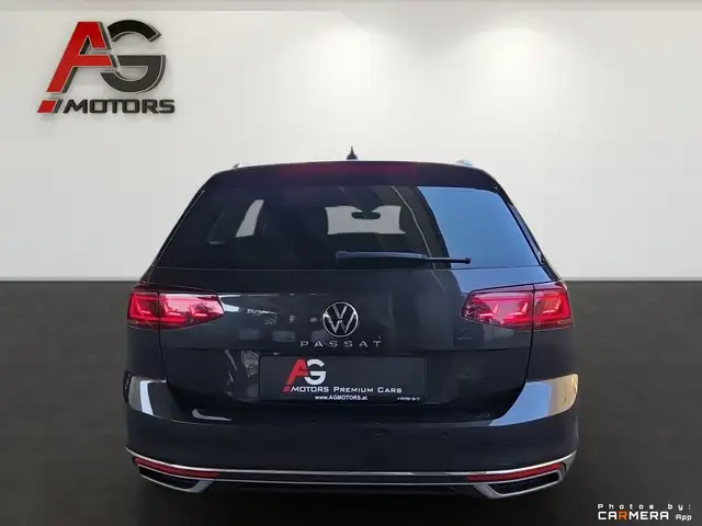 Volkswagen Passat view 7