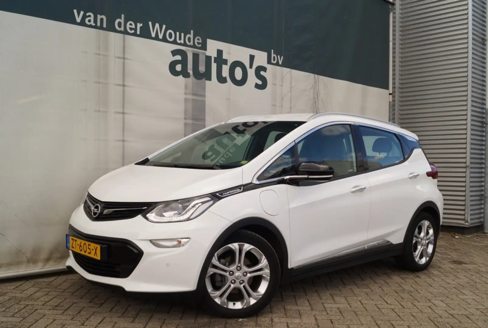 Opel Ampera-E Business Executive 60kWh 204pk -ECC-PDC- Alb - 2