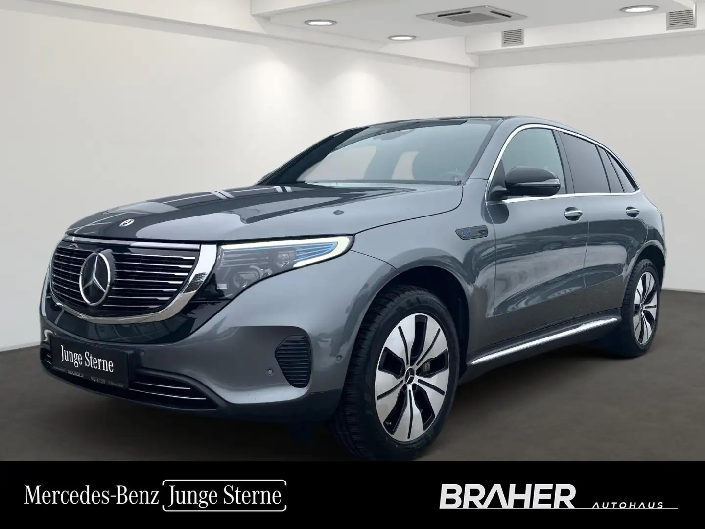 Mercedes-Benz EQC 400 4MATIC Distr KeyGo PTS Shz Ambi FAP Mbeam Grau - 1