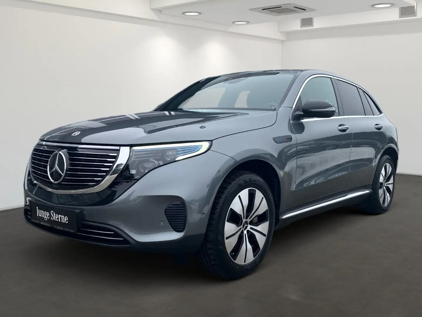 Mercedes-Benz EQC 400 4MATIC Distr KeyGo PTS Shz Ambi FAP Mbeam Grau - 2
