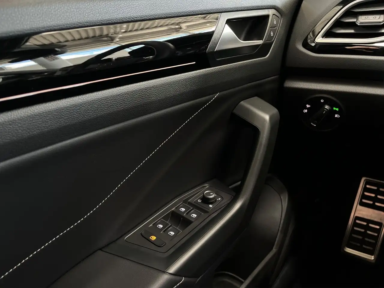 Volkswagen T-Roc 2x R-Line Navi*Kam*SHZ*ACC*DAB+, миниатюра 10