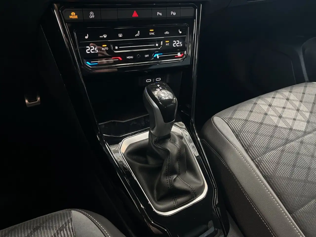 Volkswagen T-Roc 2x R-Line Navi*Kam*SHZ*ACC*DAB+, миниатюра 12