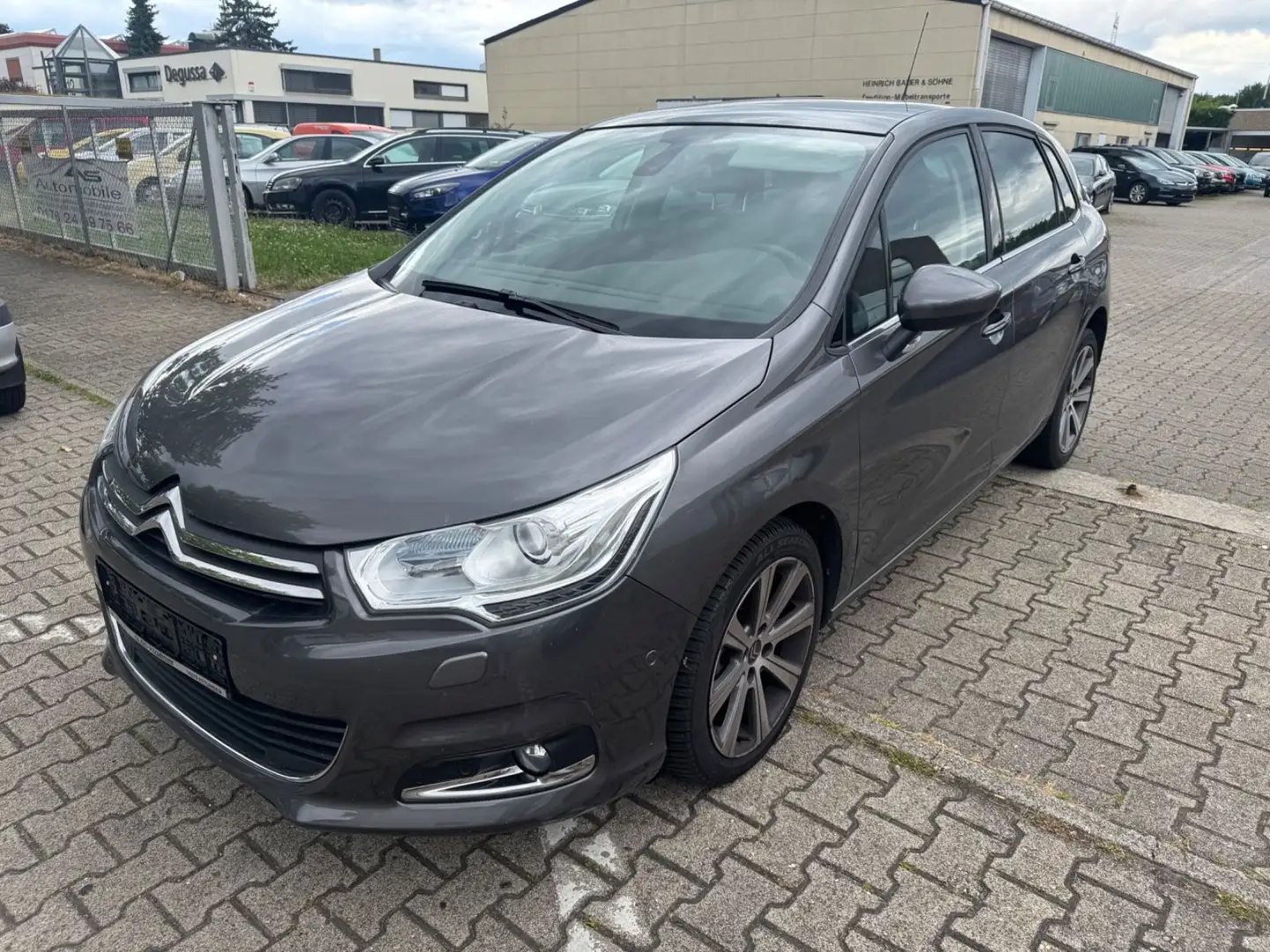 Citroen C4 Lim. Shine Grau - 2