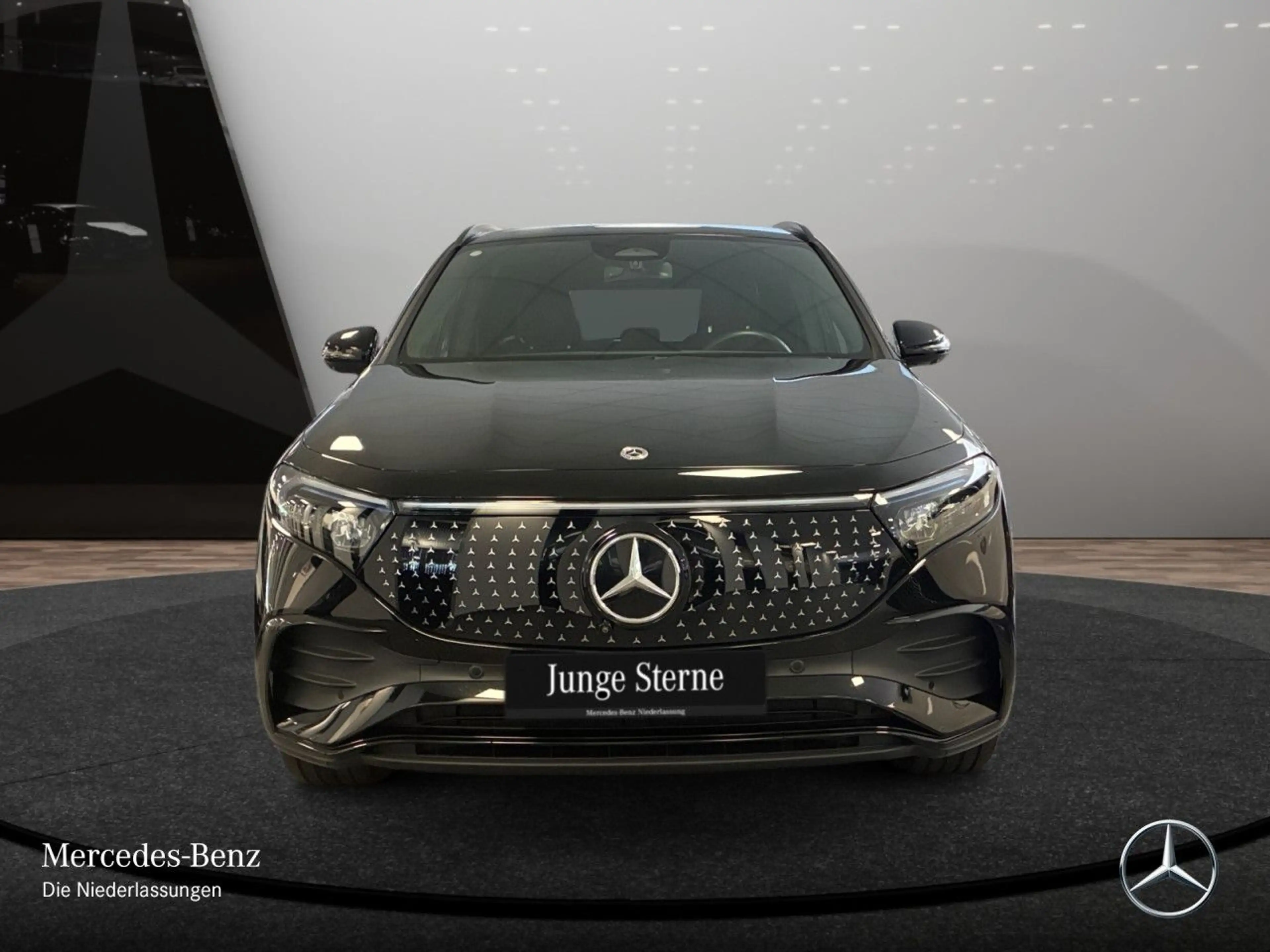Mercedes-Benz EQA 350 4M AMG+NIGHT+ADVANCED+AHK+360+SPUR — photo 3