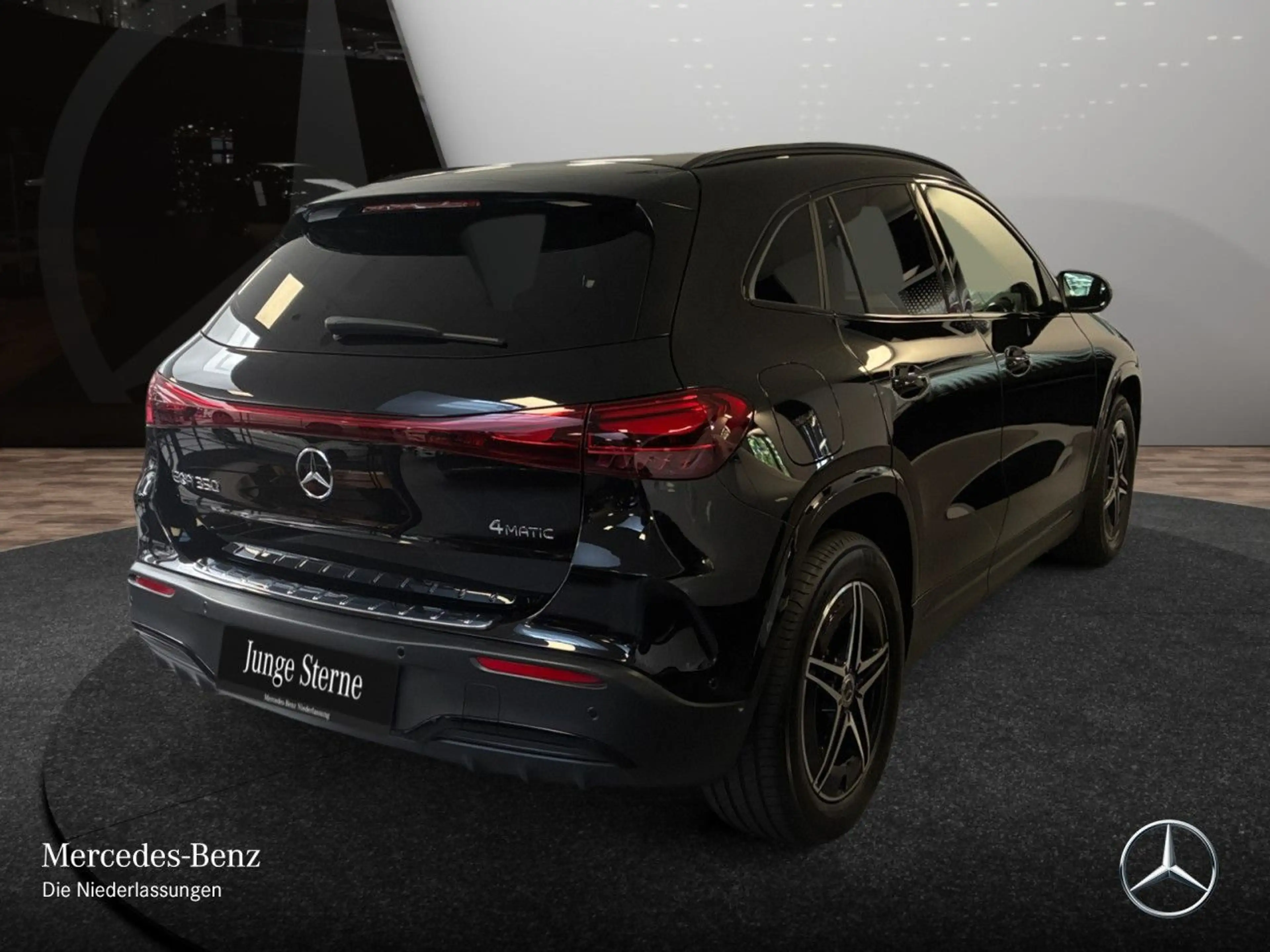 Mercedes-Benz EQA 350 4M AMG+NIGHT+ADVANCED+AHK+360+SPUR — photo 8