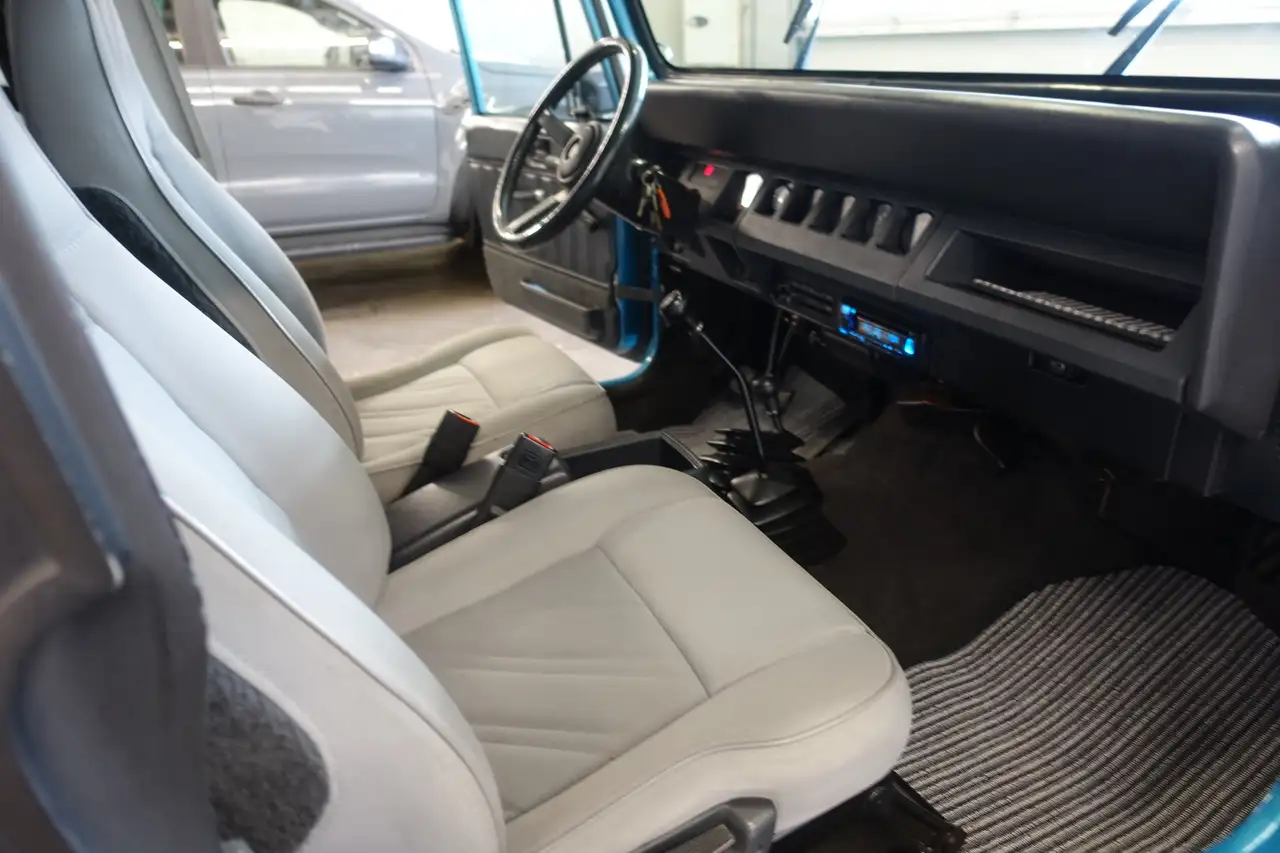 Jeep Wrangler 2,5 Base HardTop, foto 11