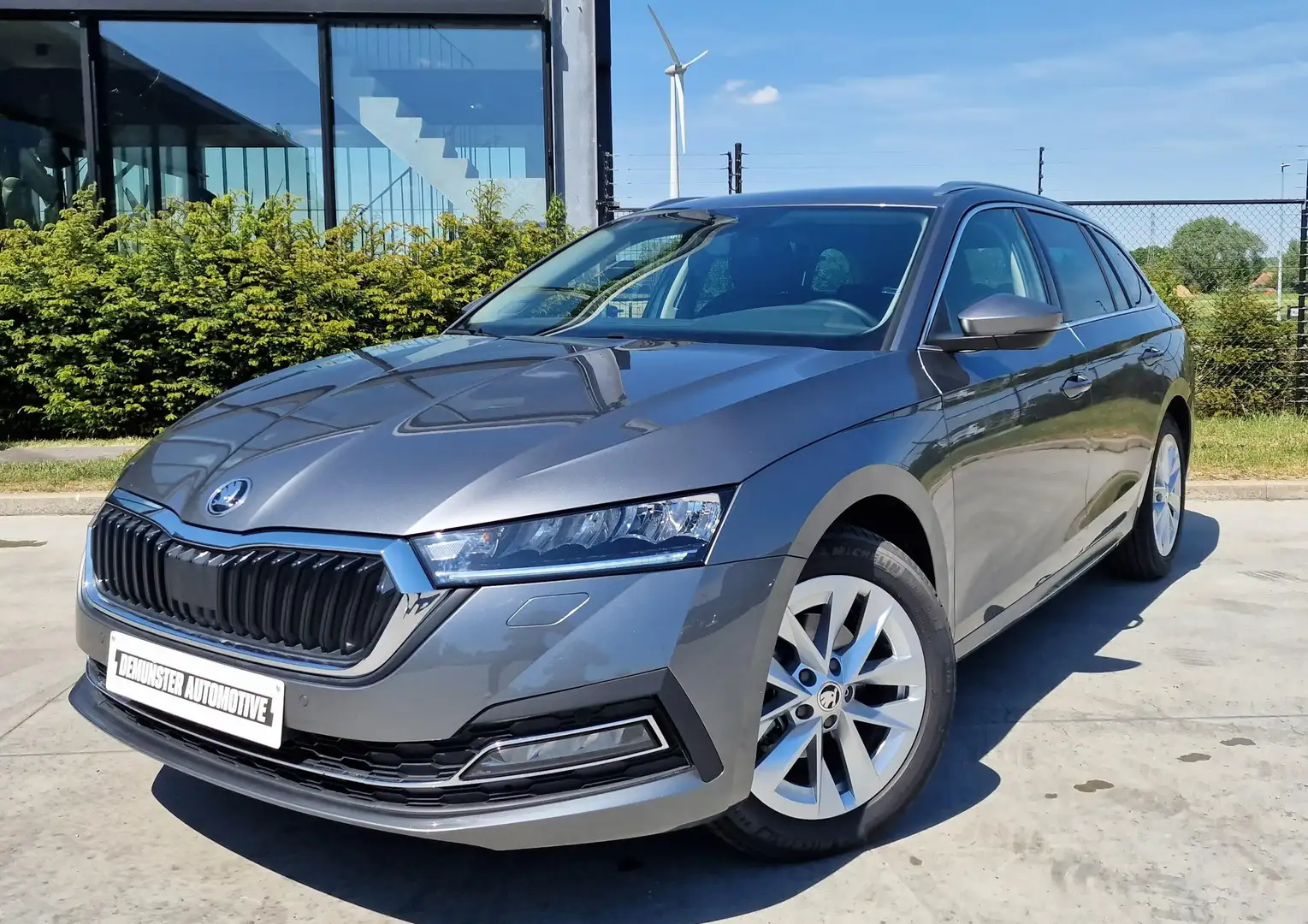 Skoda Octavia SW 1.0 TSI eTec/Camera/Trekhaak/Carplay/Heated Se Gris - 1