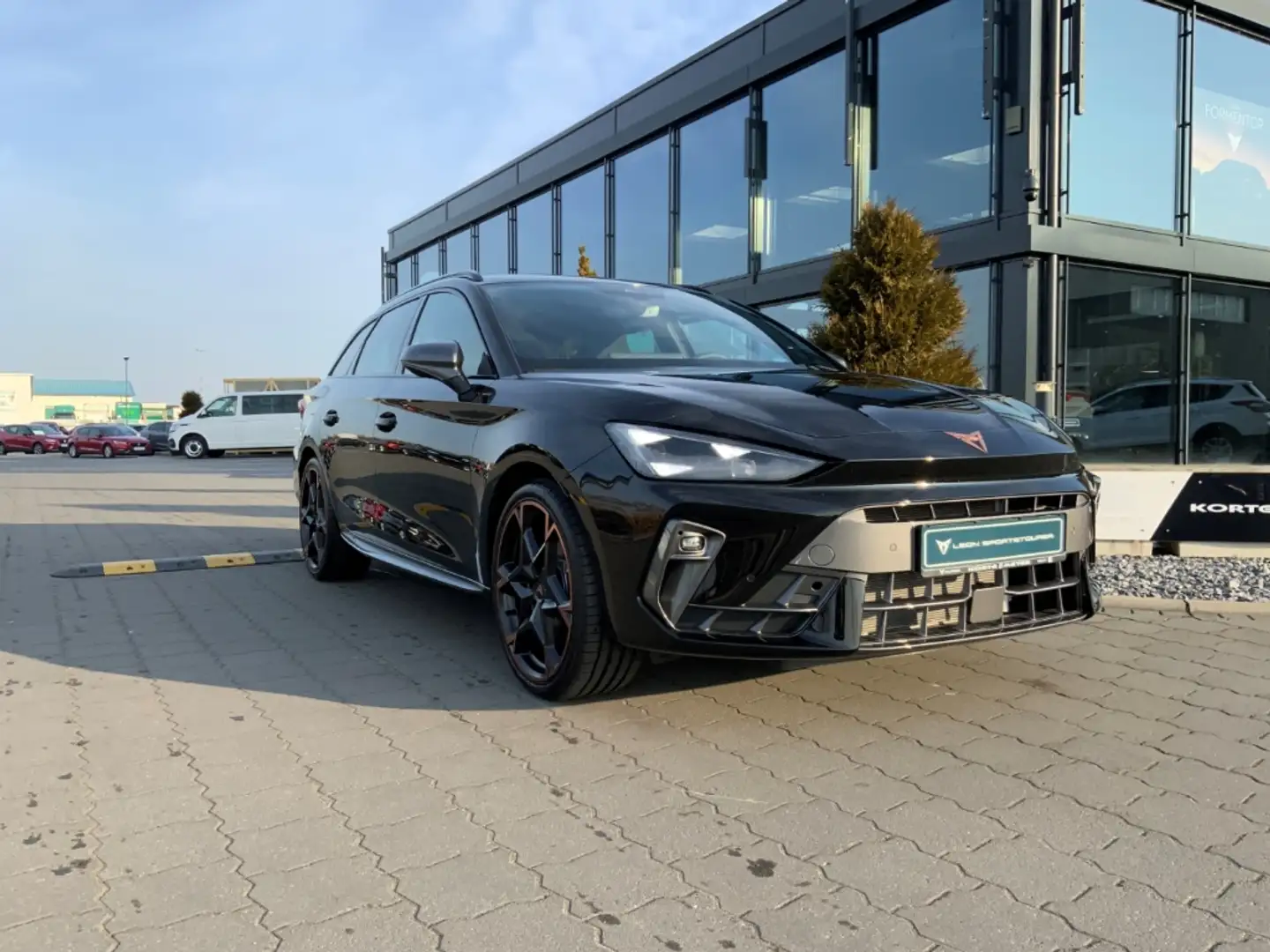 CUPRA Leon SP 1.5eTSI DSG+ACC+AHK+ LED+Sitzhzg+Navi Noir - 2