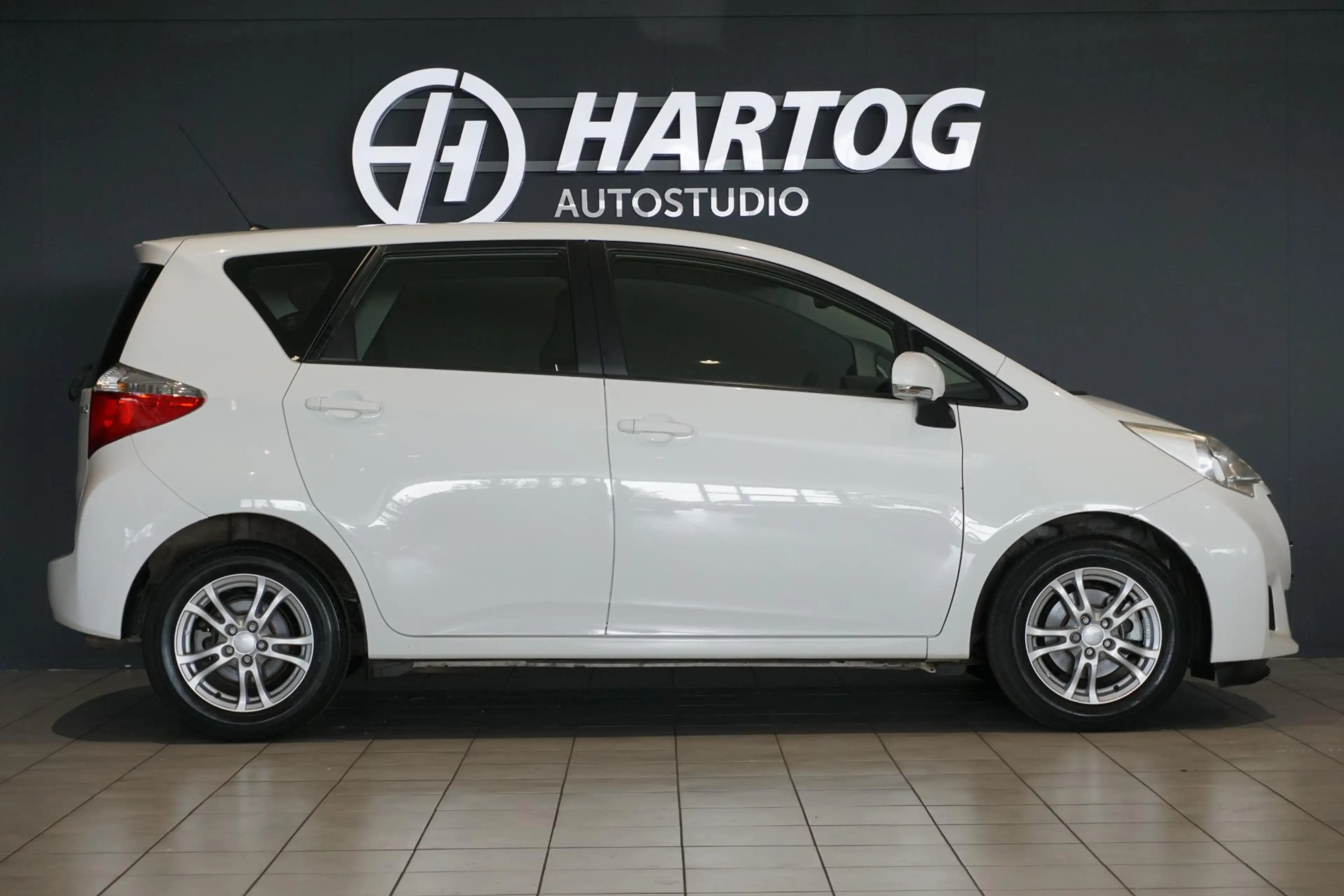 Toyota Verso-S 1.3 VVT-i Comfort *DEALER ONDERHOUDEN* + AIRCO — photo 6