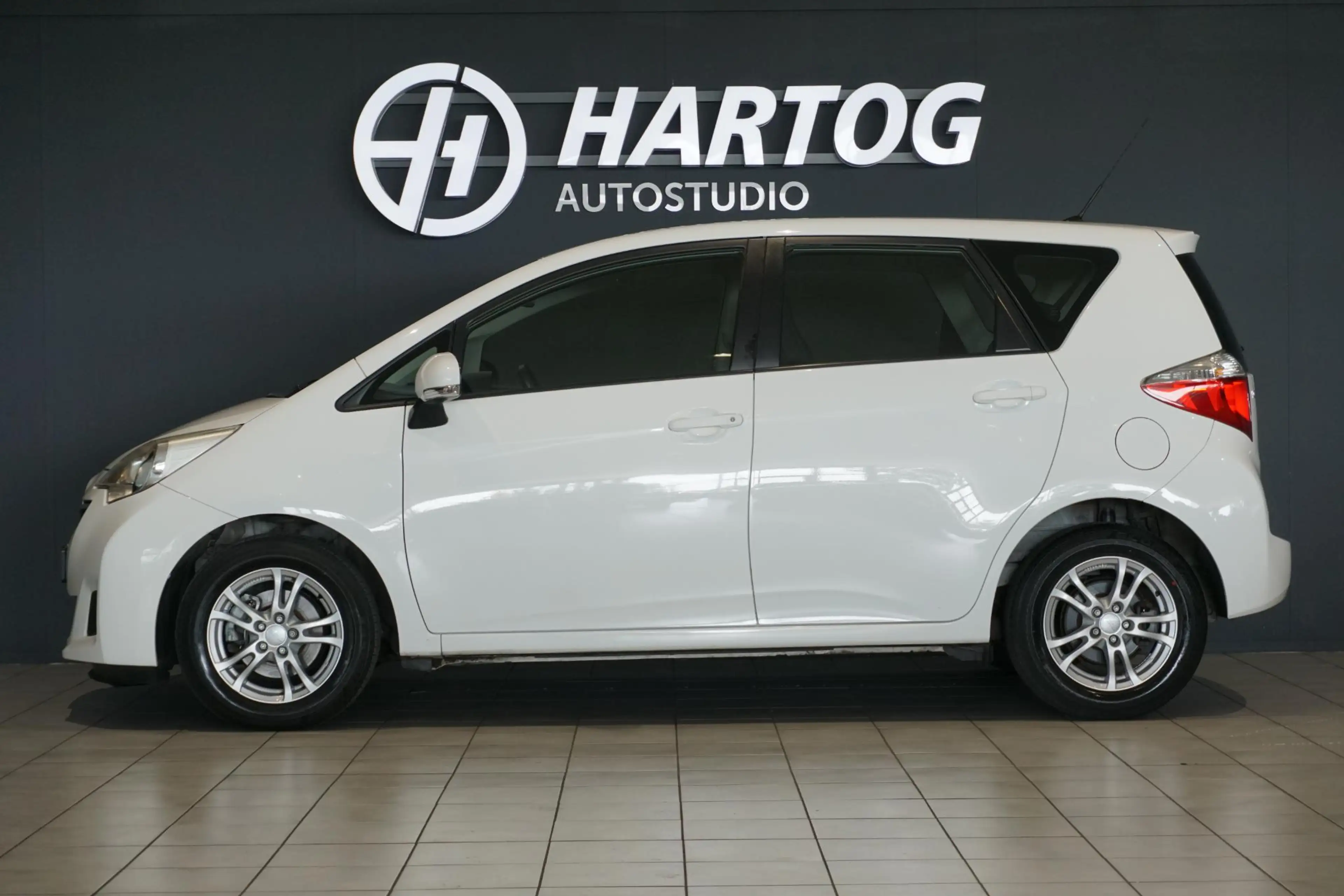 Toyota Verso-S 1.3 VVT-i Comfort *DEALER ONDERHOUDEN* + AIRCO — photo 5