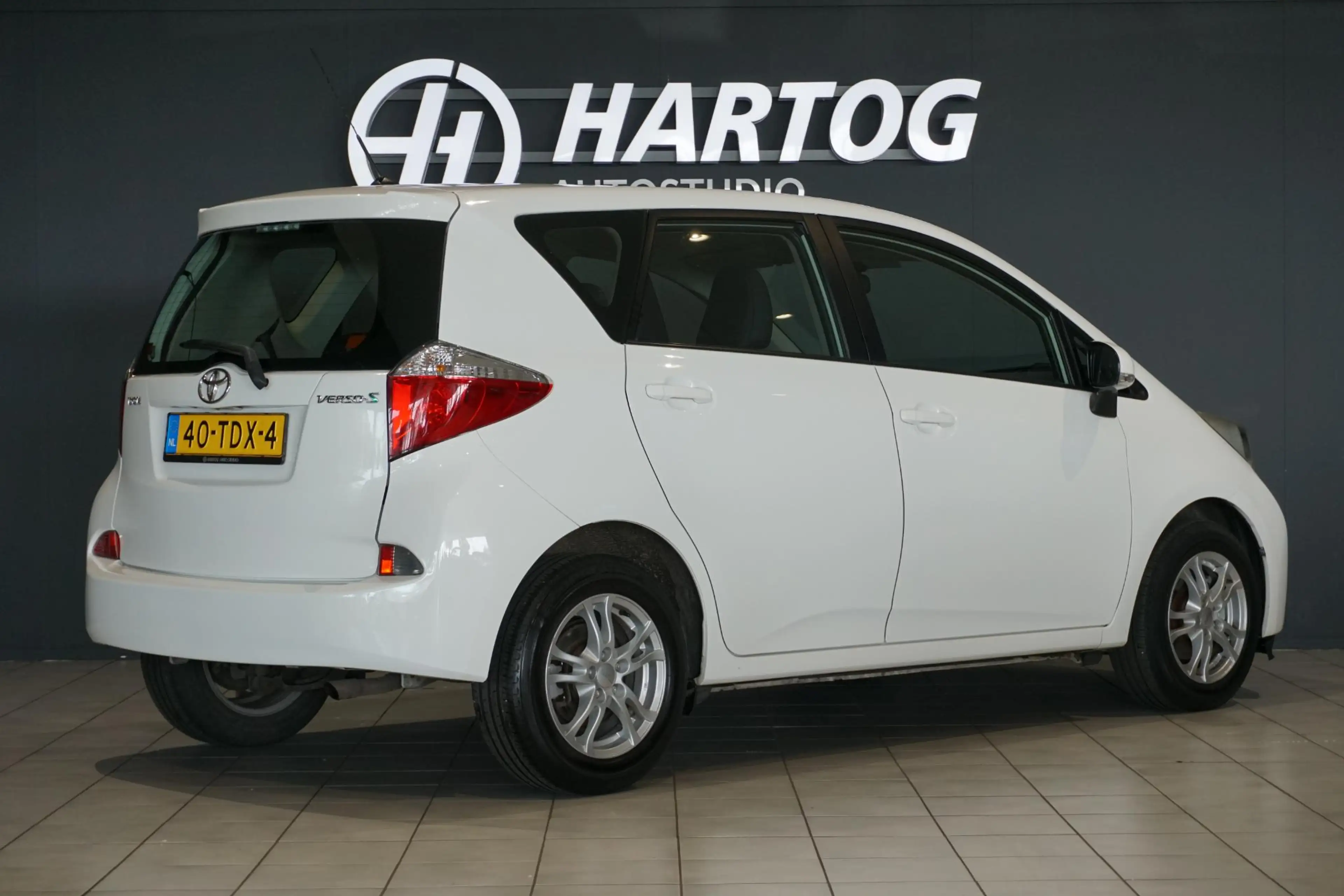 Toyota Verso-S 1.3 VVT-i Comfort *DEALER ONDERHOUDEN* + AIRCO — photo 2