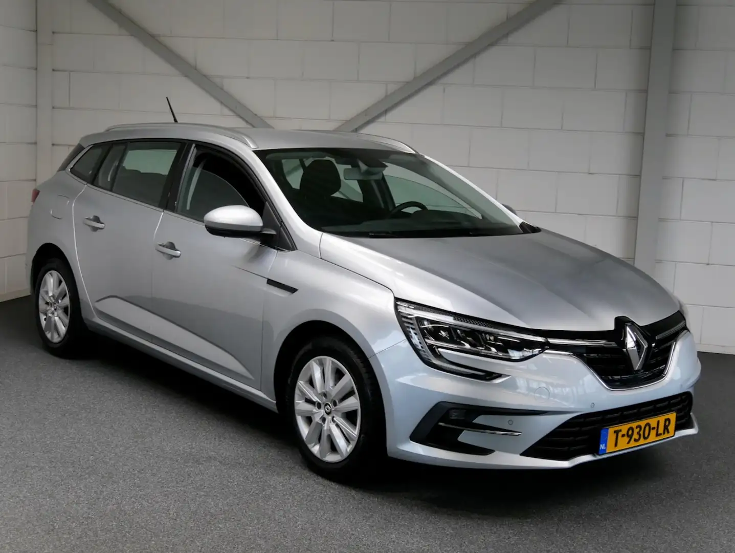 Renault Megane Estate 1.3 TCe 140 Equilibre Navi/ECC/PDC/Carplay Grijs - 1