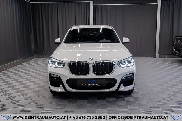 BMW X3 view 3