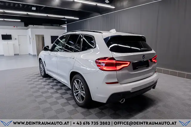 BMW X3 view 6