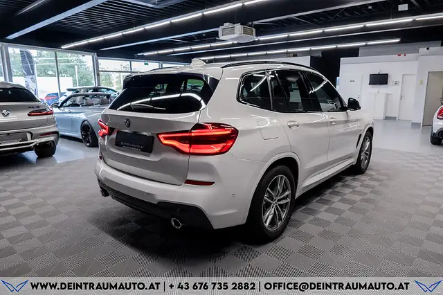 BMW X3 view 7