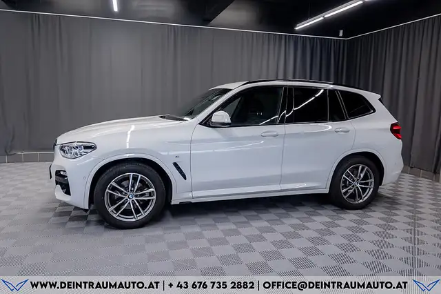 BMW X3 view 5