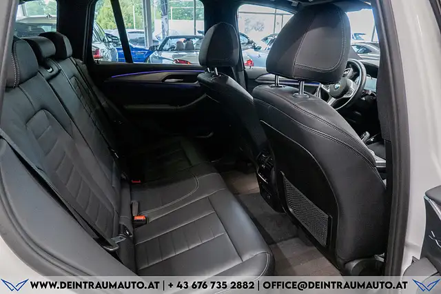 BMW X3 view 11