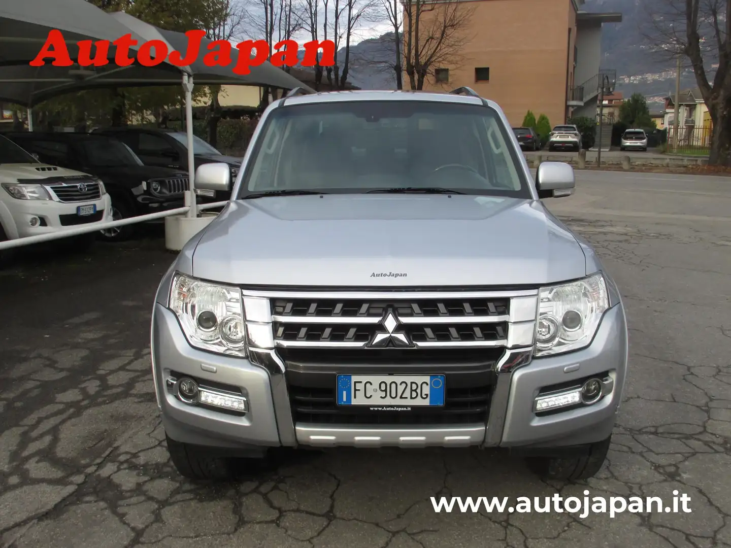 Mitsubishi Pajero Pajero 3.2 cr Instyle 3p auto Silber - 2