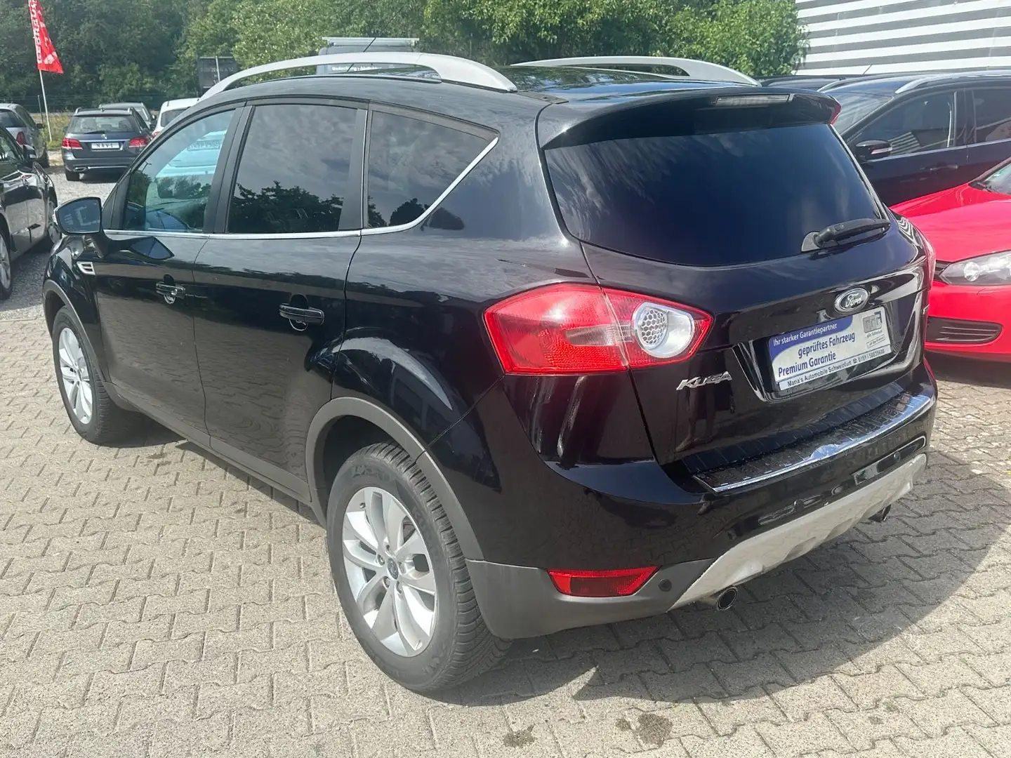 Ford Kuga Titanium Schwarz - 2