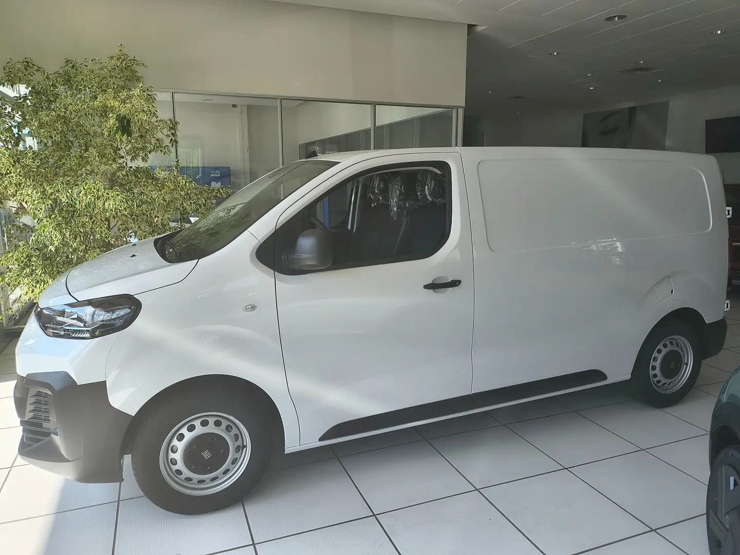 Fiat Scudo furgone 120cv con telecamera posteriore e sensori Bianco - 2