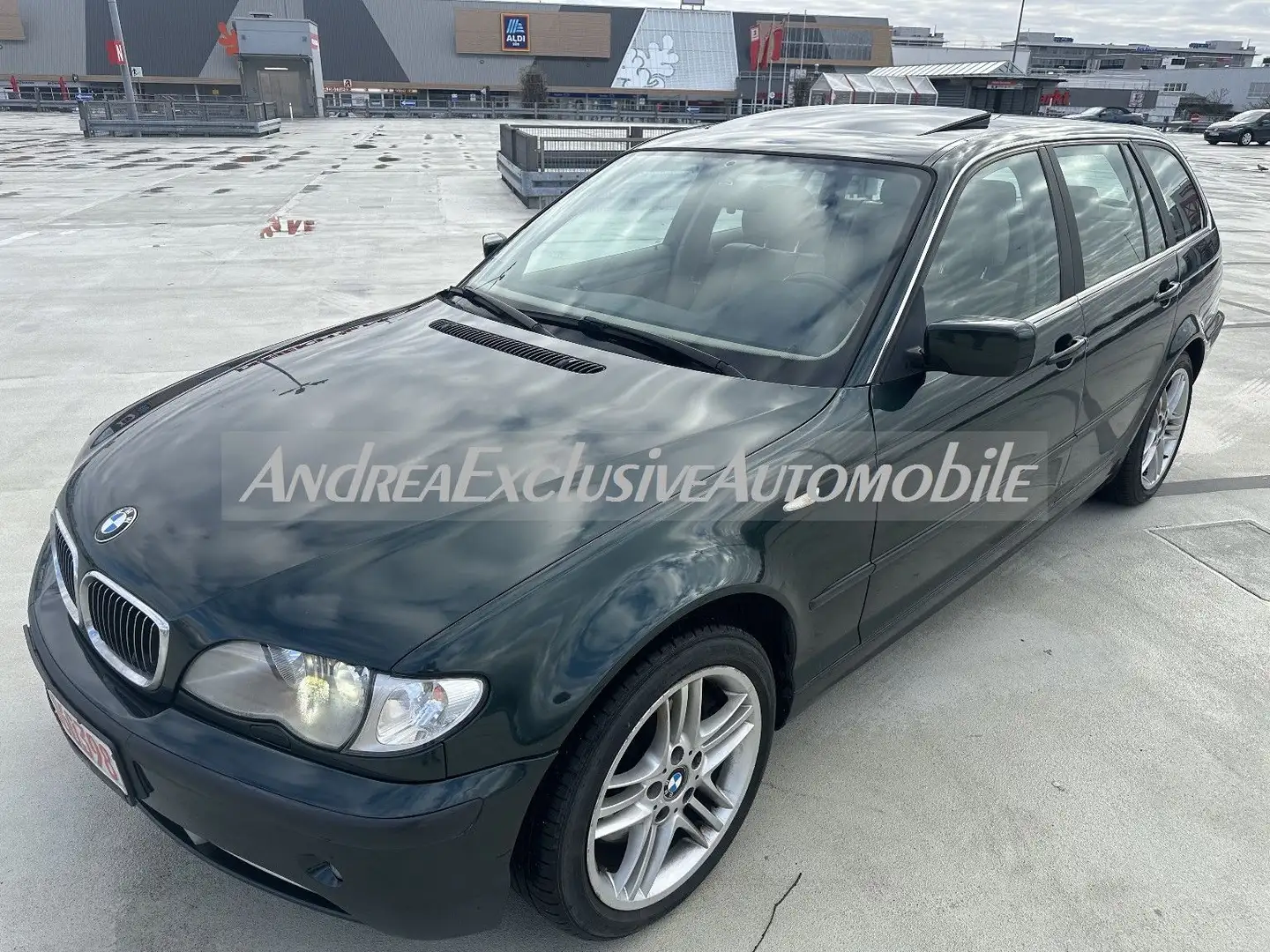 BMW 330 xi Automatik TOUR  Leder/Navi/Glasdach/Xenon Vert - 2