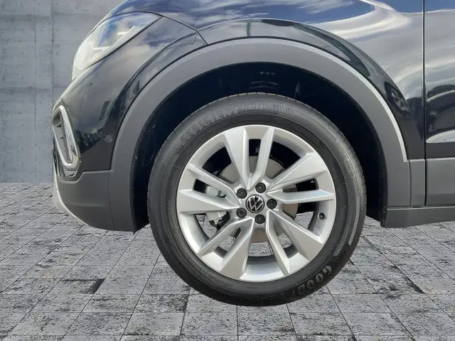 Volkswagen T-Cross view 8