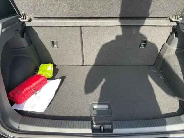 Volkswagen T-Cross view 14