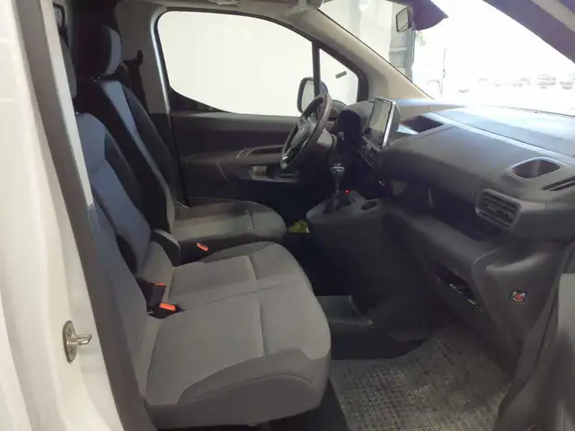 Opel Combo view 8