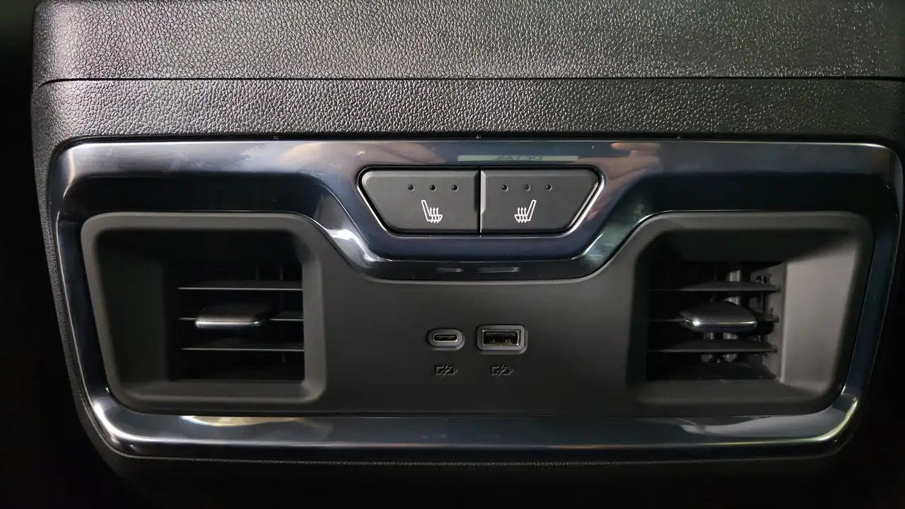 GMC Sierra 2500HD снимка GMC Sierra 2500HD