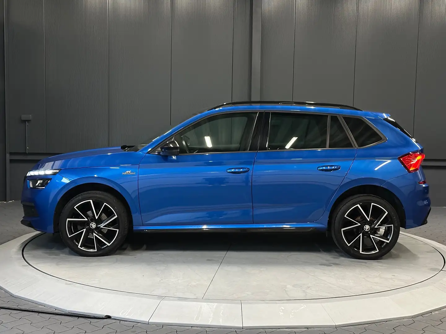 Skoda Kamiq Monte Carlo*18Zoll*LED*CarPlay*KAMERA*PANORAMA* Blau - 2