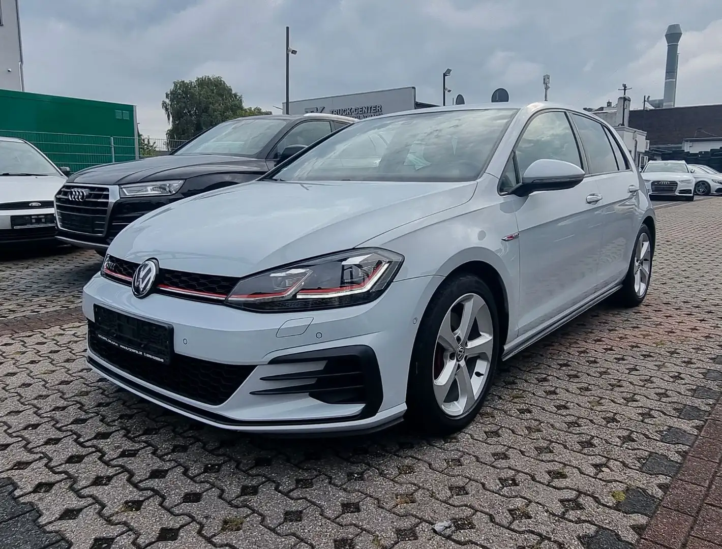 Volkswagen Golf VII Lim. GTI-71TKM-GARANTI-SCHECKHFT-SITZHZ Silber - 1