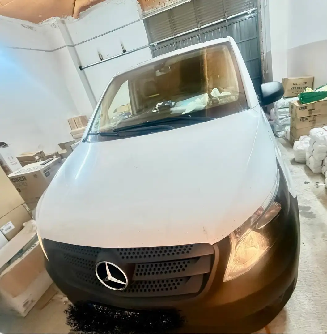 Mercedes-Benz Vito Vito Furgón 113CDI Extralargo 4x4 Aut. Blanco - 1